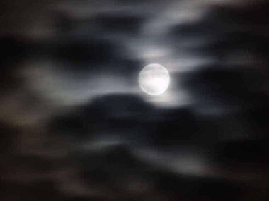 Dieser Link führt direkt zur ganz speziellen Galerie Vollmond 4.