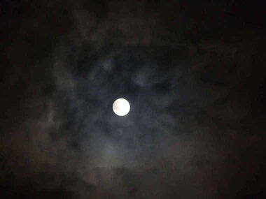 Dieser Link führt direkt zur ganz speziellen Galerie Vollmond 3.